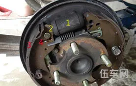刹车真空泵漏气的表现(真空泵的常见故障与修理)